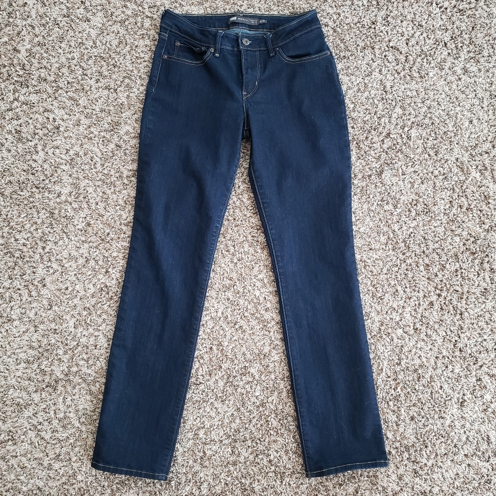 EUC Levi's Bold Curve Jeans